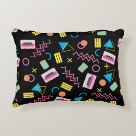 ブラックカラフル80年代80年代のレトロパターン アクセントクッション