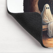 ブラックキャットと幽霊ベンチハロウィンダーに座る マウスパッド (コーナー)