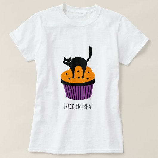 ブラックキャットカップケーキハロウィンテーマ Tシャツ (デザイン正面)