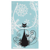 ブラックキャットファミリーホワイトスノーフレークスオンブルー抱き枕 スモールペーパーバッグ (裏面)