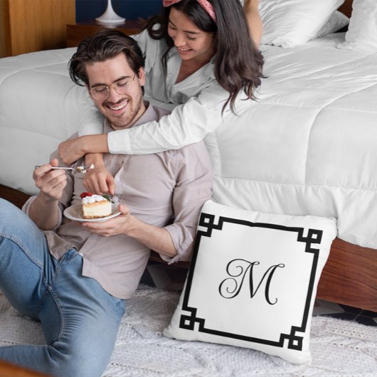 ブラックギリシャ鍵縁どモノグラム クッション