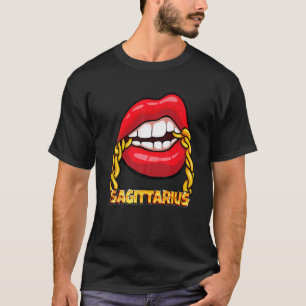 ブラッククイーン誕生日レッドリップスチェーン射手座ゾ Tシャツ