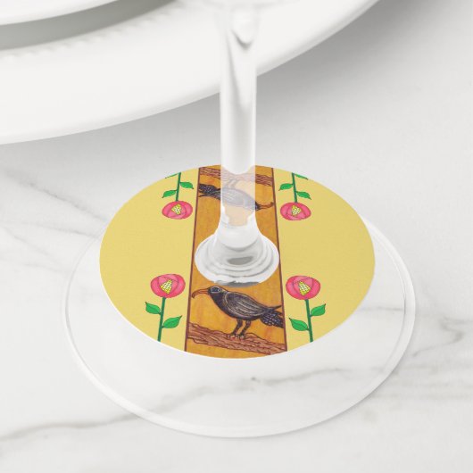 ブラッククロウオンブランチ明るい赤い花オンイエロー ワイングラスタグ (クローズアップ)