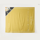 ブラックグリッターフローラ&マスタードイエローバックグラウンド タペストリー (正面(横))