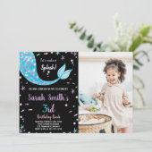 ブラックグリーンマーメイドテール誕生日と写真 招待状 (スタンド正面)