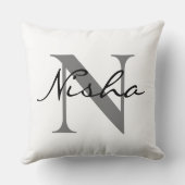 ブラックグレイパーソナライズされたファミリー名モノグラム クッション (裏面)