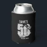 ブラックグレイパーソナライズされた50th Any Birthday Party 缶クーラー<br><div class="desc">ブラックグレイパーソナライズされた50th任意の誕生日パーティーのクーラー</div>