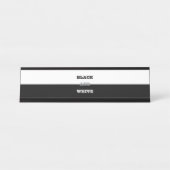 ブラックグレーホワイト文字無地のとカラーデザイン デスクネームプレート (正面)