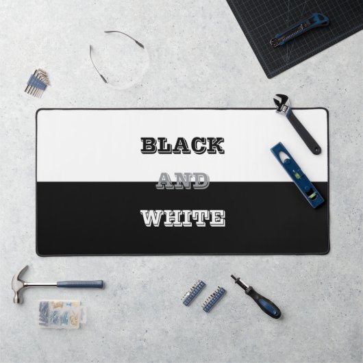 ブラックグレーホワイト文字無地のとカラーデザイン デスクマット (ワークステーション)