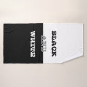 ブラックグレーホワイト文字無地のとカラーデザイン バスタオル (バスタオル)