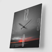 ブラックグレーレッドサンライズ スクエア壁時計 (傾斜)