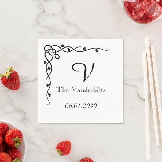 ブラックケルト結び目模様コーナーつる植物モノグラム結婚ズ スタンダードカクテルナプキン (インサイチュ)