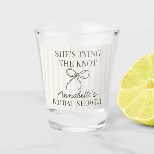 ブラックコケッテ ボウ ベージュ ノット ブライダル シャワー フェイバー ショットグラス (正面)