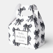 ブラックコケットボウバースデーパーティー フェイバーボックス (正面サイド)