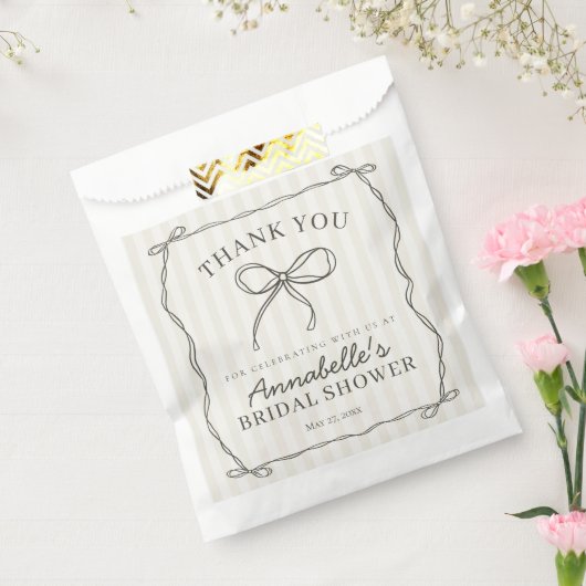 ブラックコケットボウベージュブライダルシャワーデザート フェイバーバッグ (封をした状態)