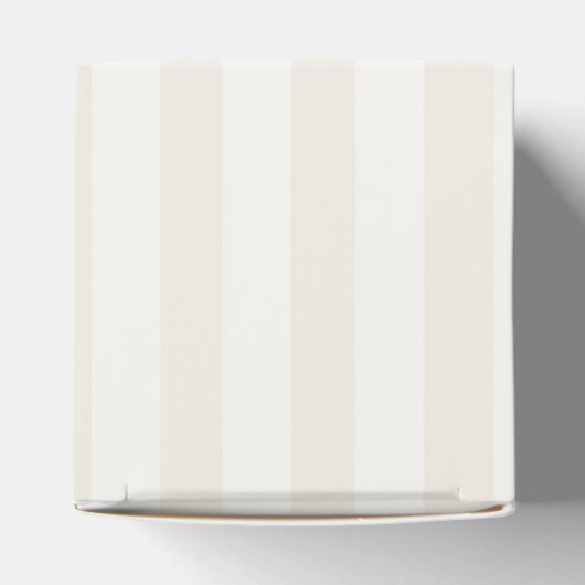 ブラックコケットボウベージュベイビーシャワーデザート フェイバーボックス (上部)