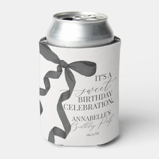 ブラックコケットボーガールバースデーパーティーの好意 缶クーラー (缶正面)