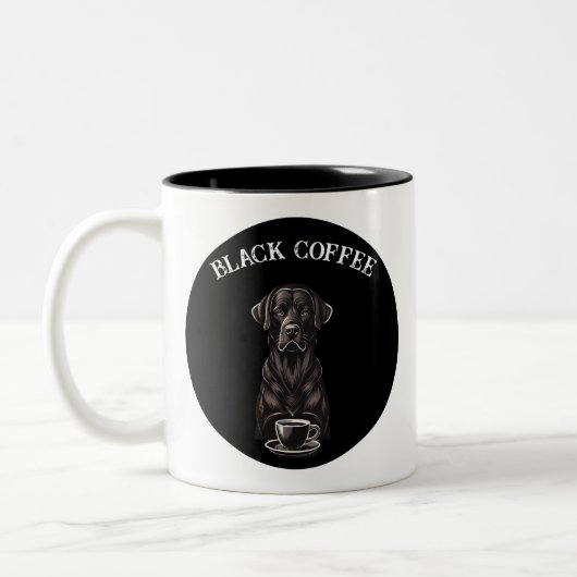 ブラックコーヒーが悲しみの犬を飲み込む ツートーンマグカップ (左)