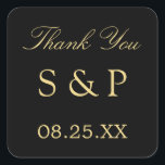 ブラックゴールデンベージュ結婚式の引き出物サンキューステッカー スクエアシール<br><div class="desc">ブラックゴールデンベージュ結婚式の引き出物ありがとうステッカー、お客様のカップルのイニシャルと日付でパーソナライズしてください結婚。 ，オンラインのパーソナライズテンプレートを使用して注文する前に。ステッカーはスタイリッシュ、クラシックブラックのベージュ(フェイク金ゴールド/金ゴールドルック)の黄金色の色合いの文字を特徴とする。</div>