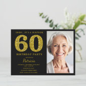 ブラックゴールドグリッター 60歳のサプライズ誕生日フォト 招待状 (スタンド正面)
