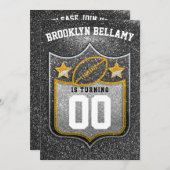 ブラックサッカーと金ゴールドサッカーチームのカラーズクォーターバック 招待状 (正面/裏面)