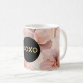 ブラックサークル赤面ピンクフローラ金ゴールドグリッターXOXO コーヒーマグカップ (正面右)