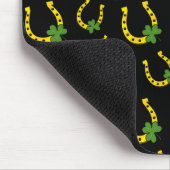 ブラックシャムロック付きラッキーゴールデンホースシュー マウスパッド (コーナー)