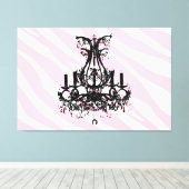 ブラックシャンデリア付きピンクゼブラストライプ キャンバスプリント (インサイチュ (ウッドフロア))