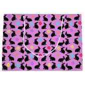 ブラックシルエットウサギの束フラワーピンク ラージペーパーバッグ (正面)