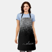 ブラックシルバーグリッターガーリー モノグラム ネーム エプロン (着用した状態)