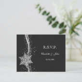 ブラックシルバースノーフレークウィンターウェディングRSVP インビテーションポストカード (スタンド正面)