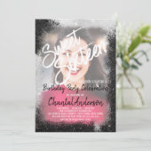 ブラックシルバー縁どグリッター写真Sweet sixteen 招待状 (スタンド正面)