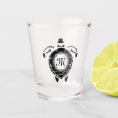 ブラックシータートルシルエットモノグラカスタマイズム ショットグラス (正面)