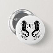 ブラックシーホースシルエットモノグラム 缶バッジ (正面&裏面)