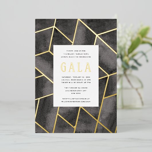 ブラックジオメトリックガラゴールドフォイル招待状 箔招待状 (立ち正面)