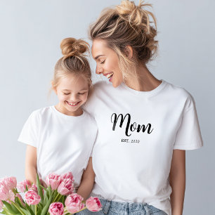 ブラックスクリプトの確立されたMom Tシャツ