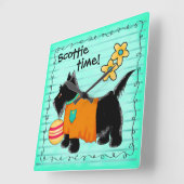 ブラックスコッティテリアードッグパーソナライズされたティール（緑がかった色）グリーン スクエア壁時計 (傾斜)