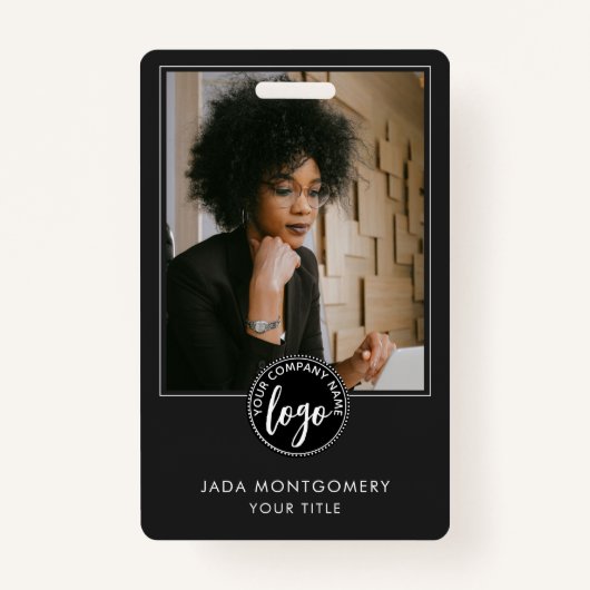 ブラックスタイリッシュIDカードモダンミニマル写真ロゴ バッジ (正面)