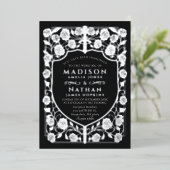 ブラックソードシールド中世モノグラム結婚ズ 箔招待状 (立ち正面)