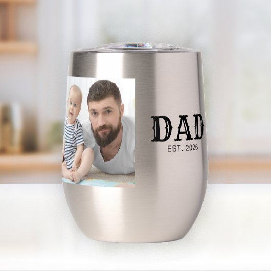 ブラックタイポグラフィーのDad Establishedフォト