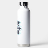 ブラックタイポグラフィ引用文 やる気を起こさせる ウォーターボトル (左面)