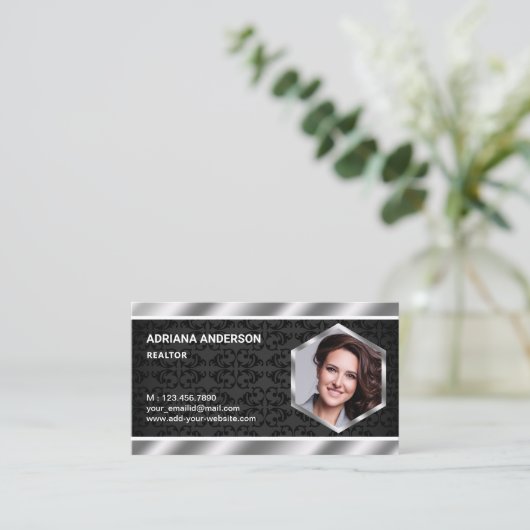 ブラックダマスクメタリック実在エステート写真不動産仲介業者 名刺 (スタンド正面)