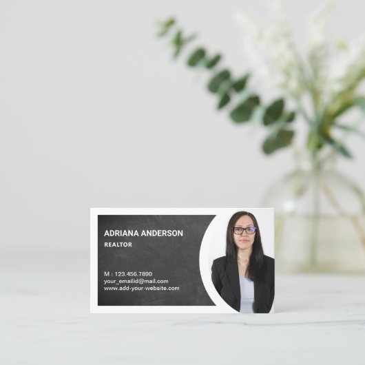 ブラックチャルクボー実在ドエステートフォト不動産仲介業者 名刺 (スタンド正面)