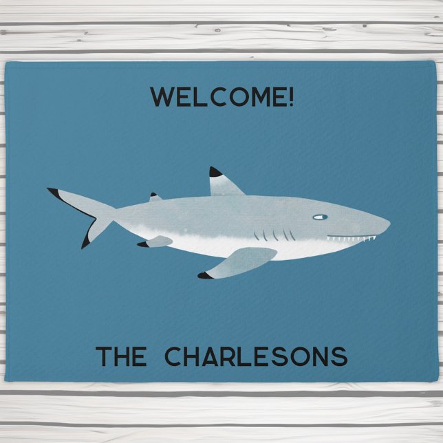 ブラックティップリーフシャークおもしろい ドアマット (Fun Black Tipped Reef Shark personalized coastal humor doormat for you boat or beach house)