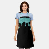 ブラックティール（緑がかった色）アクアブルースパークルドリップグリッター エプロン (着用した状態)