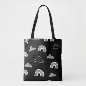 ブラックトートバッグに灰色の雲と虹 トートバッグ (正面)