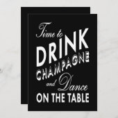ブラックニューイヤーでシャンパンを飲む招待状 招待状 (正面/裏面)