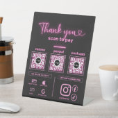 ブラックネオンピンクスキャンで3つのQRコードを支払う 台座サイン (インサイチュ)