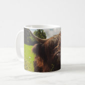 ブラックハイランド牛の放牧グリーンフィールドサンライト コーヒーマグカップ (正面左)