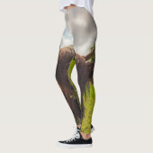 ブラックハイランド牛の放牧グリーンフィールドサンライト レギンス (左)